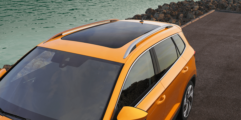 Karoq ngoại thất cửa sổ trời